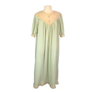 Cira Vintage Light Green Cream Lace Long Nightgown, Short Sleeves V-Neck 38 Bust